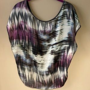 Gilded. 2X. Poly and rayon. Light summer blouse.